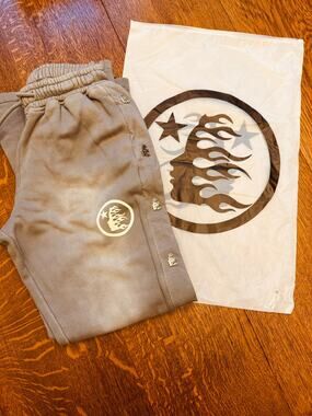 NWT in Bag Hellstar Mirror Face Sweatpants Size S (24-29)